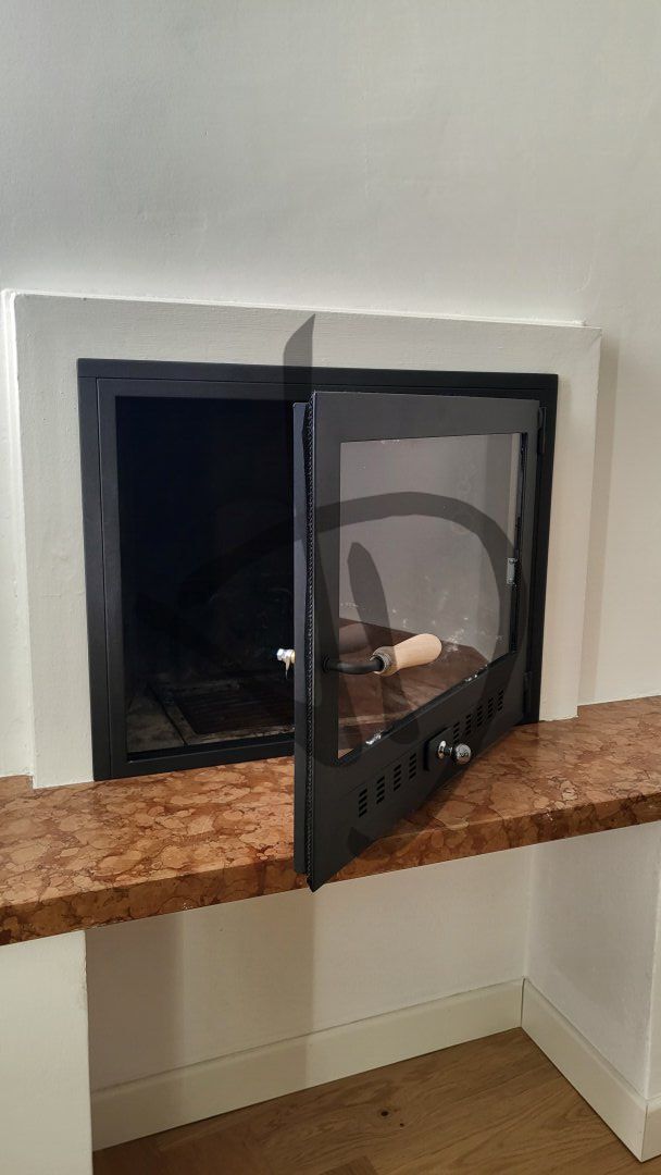 1-türiger linearer Kaminverschluss - Strutture Lineari