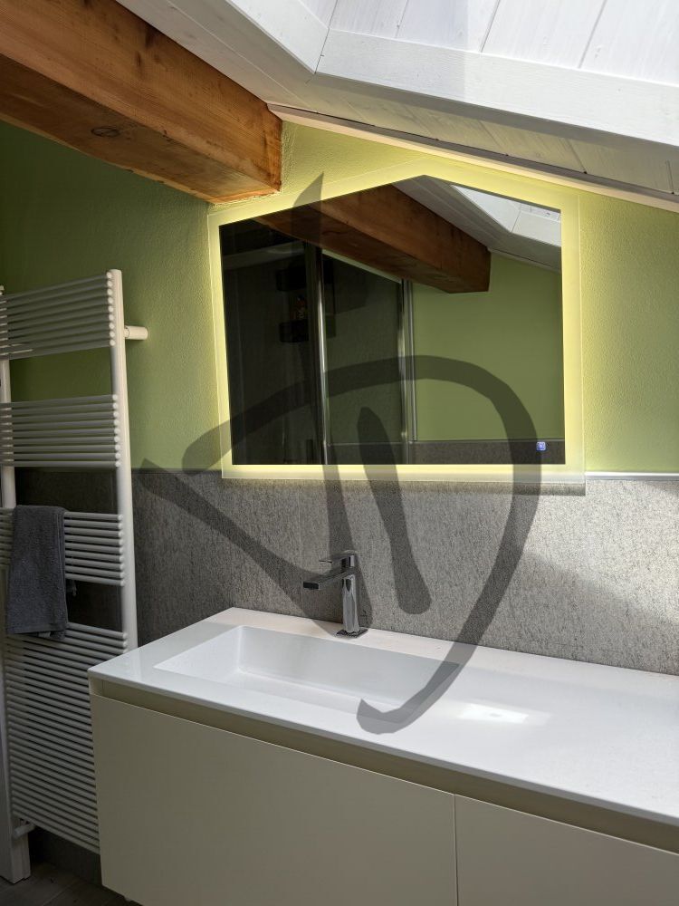 Maßgefertigte Produkte - Maßgefertigte Spiegel - LED-Hinterleuchtete Spiegel zum Aufhängen - Mit beleuchtetem Rahmen - Specchi led retroilluminati non decorati